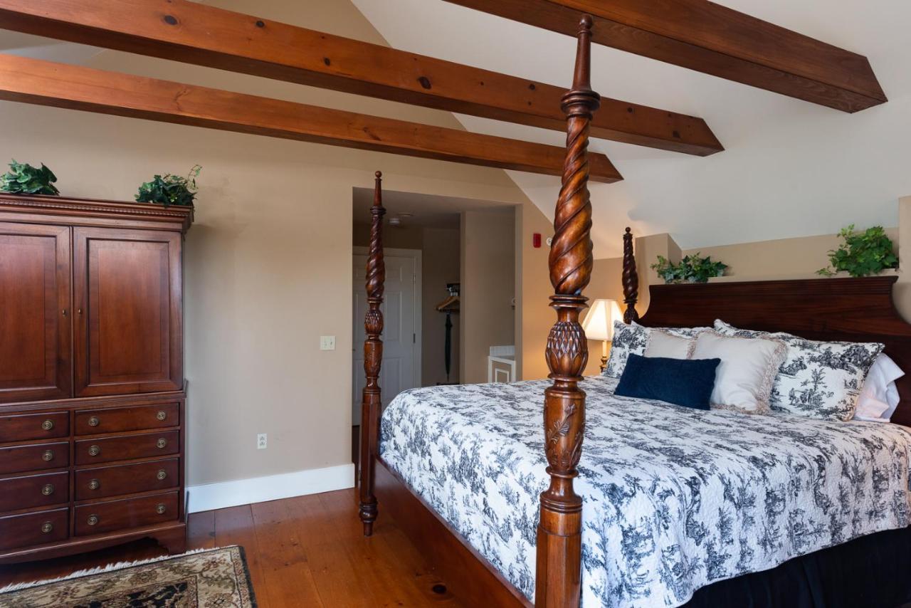 Strong House Inn Vergennes ภายนอก รูปภาพ