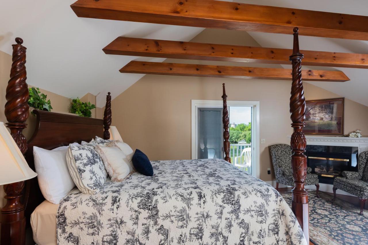 Strong House Inn Vergennes ภายนอก รูปภาพ