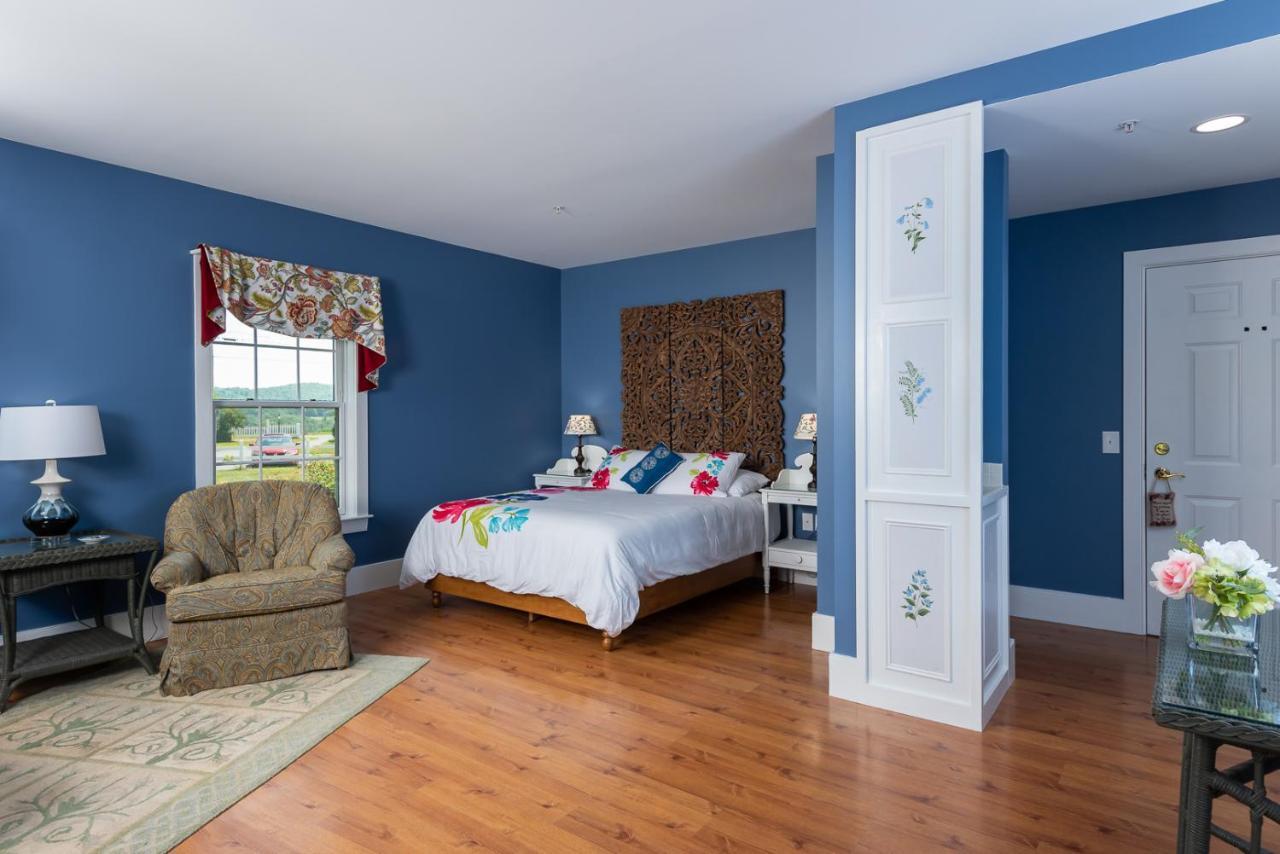 Strong House Inn Vergennes ภายนอก รูปภาพ