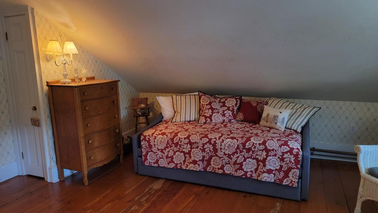 Strong House Inn Vergennes ภายนอก รูปภาพ