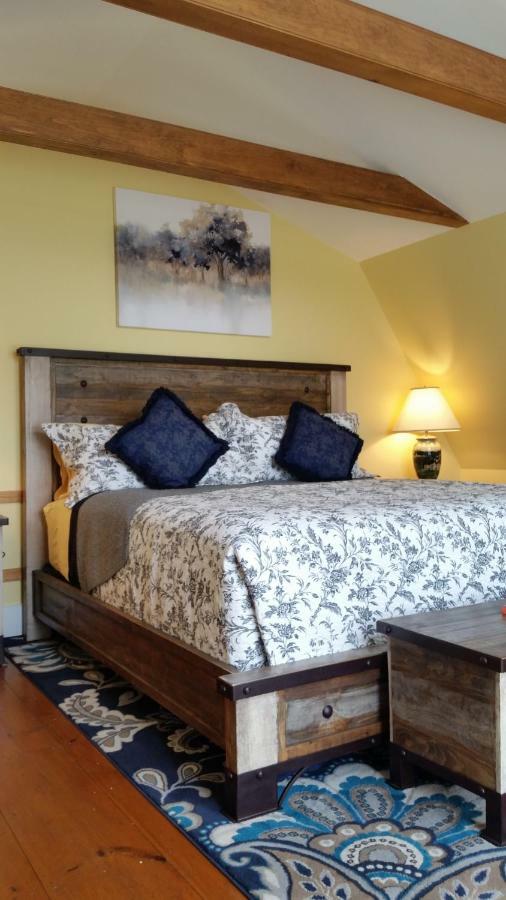 Strong House Inn Vergennes ภายนอก รูปภาพ