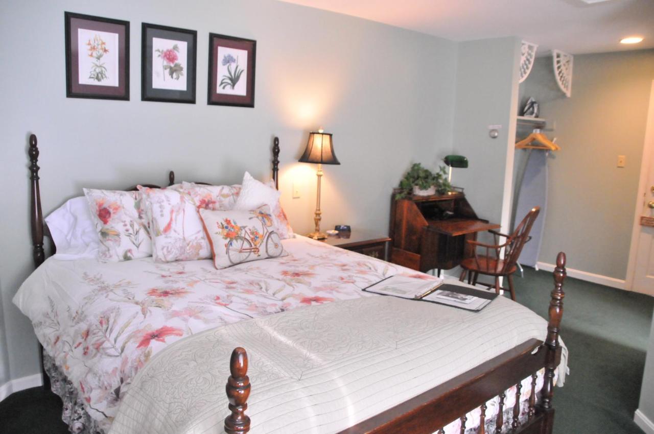 Strong House Inn Vergennes ภายนอก รูปภาพ