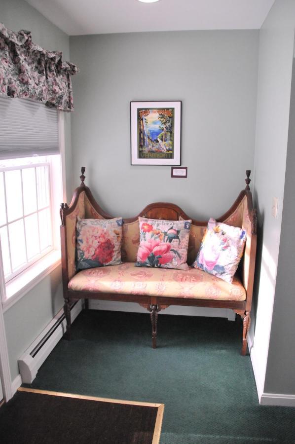 Strong House Inn Vergennes ภายนอก รูปภาพ